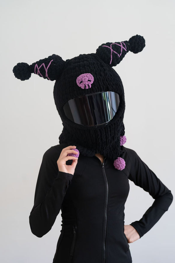 Kuro Helmet Cover